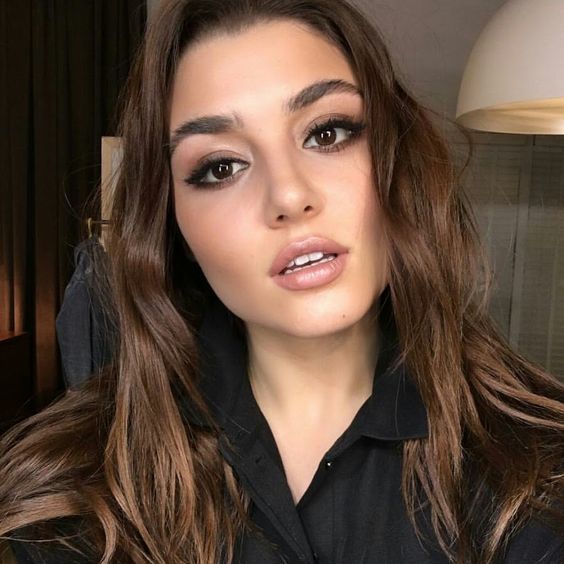 Hande Erçel Saç Rengi